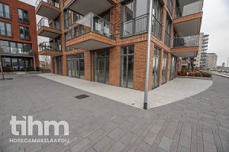 Casco horecaruimte te huur aan het water  afbeelding 1