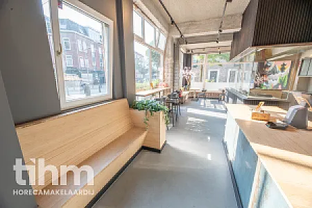Instapklare horecazaak met terras in Rotterdam West