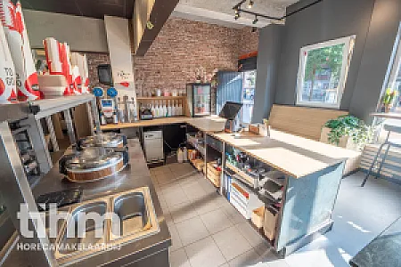 Instapklare horecazaak met terras in Rotterdam West