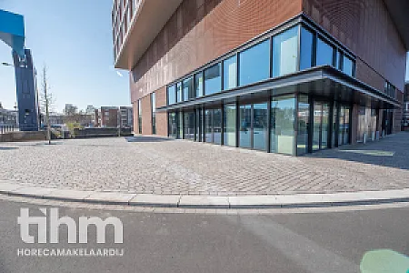 Casco horecapand te koop aan de Nieuwe Maas afbeelding 1