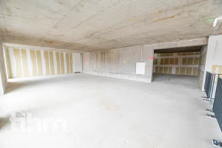 Casco horecapand te koop aan de Nieuwe Maas