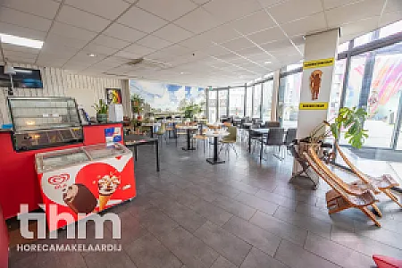 Surinaamse warung te koop winkelcentrum Picassopassage afbeelding 2