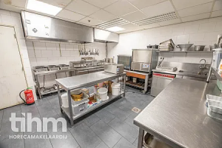 Surinaamse warung te koop winkelcentrum Picassopassage