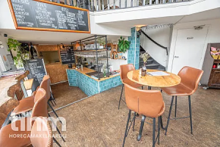 Sfeervol biercafé te koop met ruim terras Rotterdam West