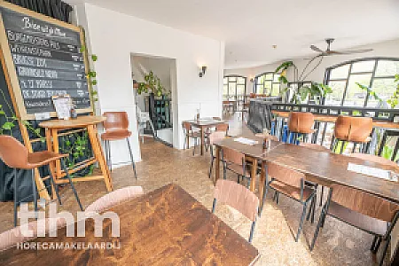 Sfeervol biercafé te koop met ruim terras Rotterdam West
