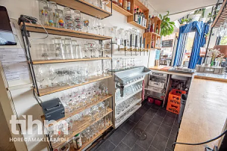 Sfeervol biercafé te koop met ruim terras Rotterdam West