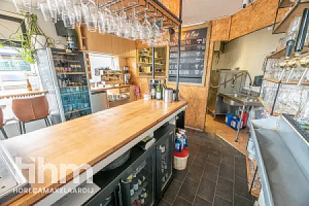 Sfeervol biercafé te koop met ruim terras Rotterdam West