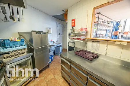Sfeervol biercafé te koop met ruim terras Rotterdam West