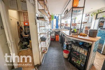 Sfeervol biercafé te koop met ruim terras Rotterdam West