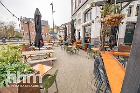 Sfeervol biercafé te koop met ruim terras Rotterdam West