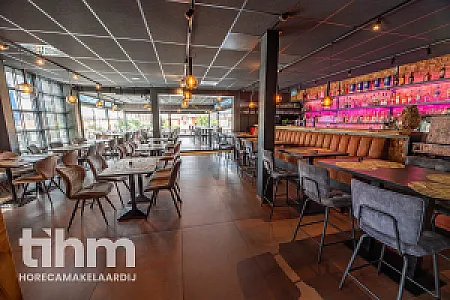 Restaurant met groot terras ter overname in Barendrecht afbeelding