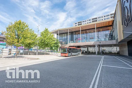Grote horecazaak op Zuidplein Rotterdam te koop