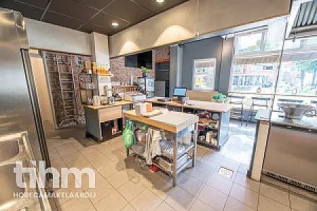 Instapklare horecazaak met terras in Rotterdam West