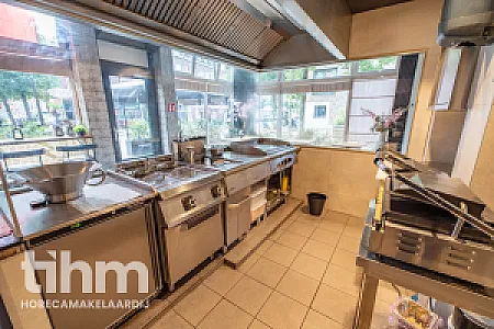 Instapklare horecazaak met terras in Rotterdam West