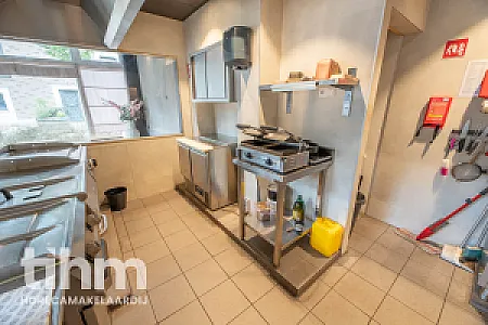 Instapklare horecazaak met terras in Rotterdam West