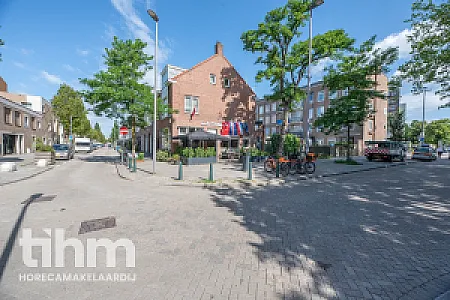 Instapklare horecazaak met terras in Rotterdam West