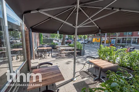 Instapklare horecazaak met terras in Rotterdam West