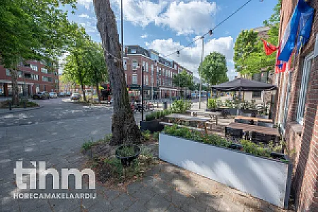 Instapklare horecazaak met terras in Rotterdam West